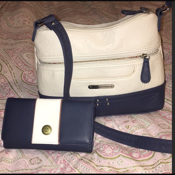 Stone Mountain Accessories Handbags - Stone Mountain Shoulder Bag & Wallet NWOT